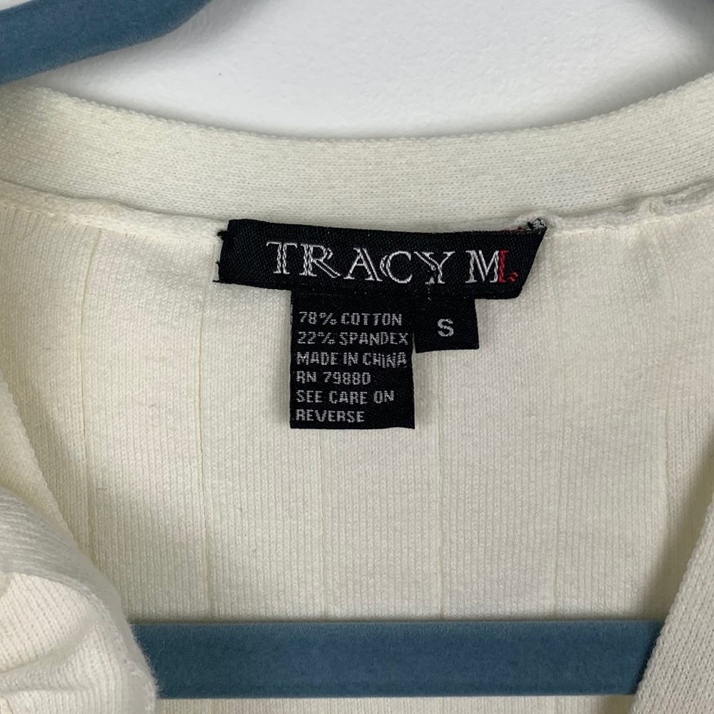 Tracy M Ruffle Button V Neck Ribbed Knit Tank - Picture 5 of 8